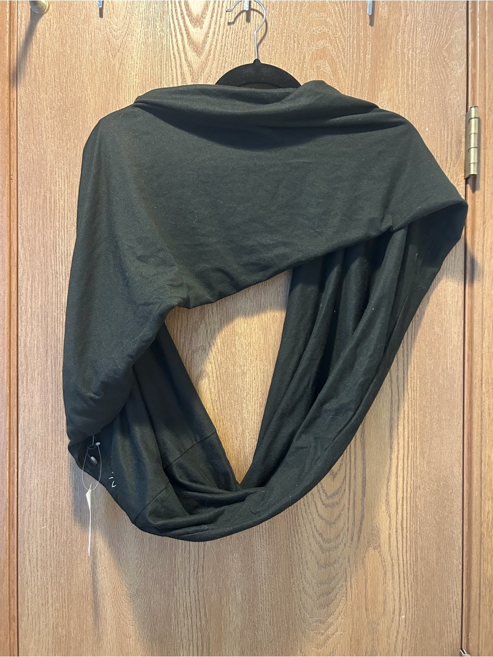 BEYOND YOGA Black Athletic Scarf